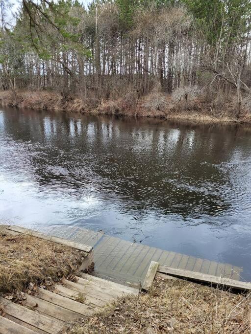 Whispering Pines Riverside Retreat Villa Coboconk Exterior photo